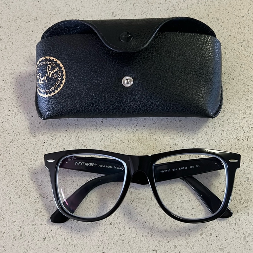 Ray Ban Wayfarer glasses